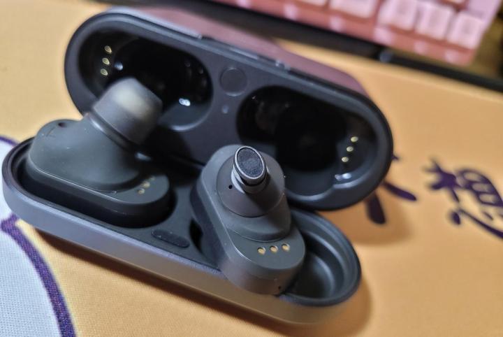 飞利浦|Fidelio系列首款降噪真无线究竟如何？飞利浦Fidelio T1