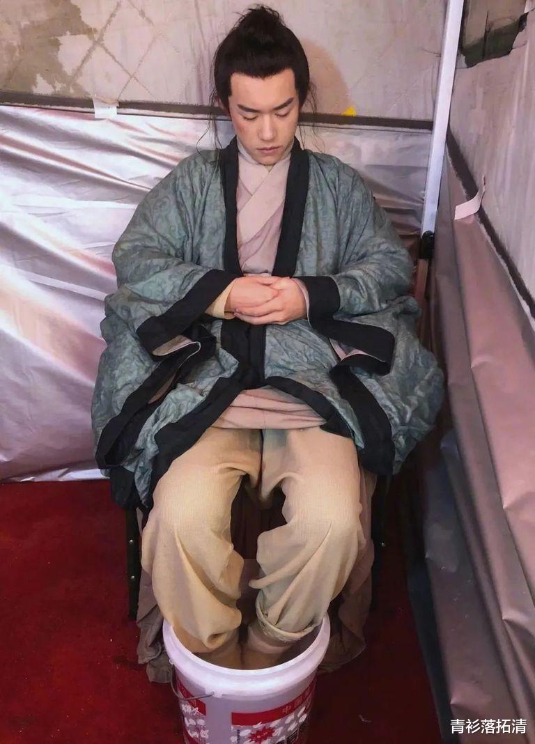 娱乐圈|娱乐圈现状之年轻的“大爷”