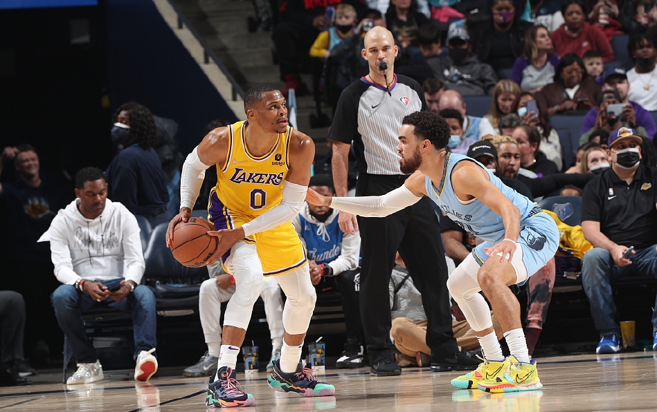 勒布朗·詹姆斯|37+13+7，聯(lián)盟第一！詹姆斯無力回天，讓威少多休息會(huì)吧