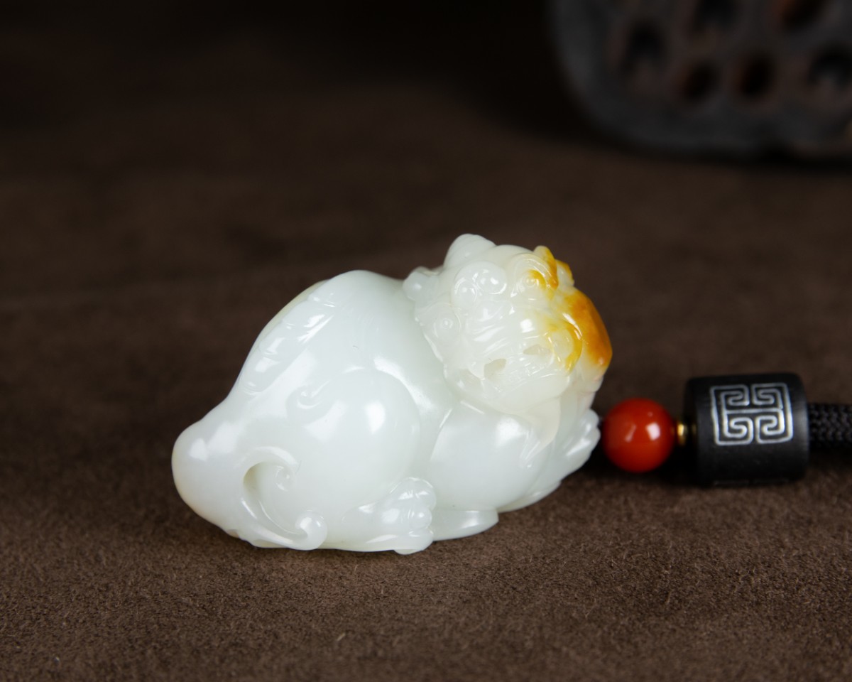 和田玉籽料|怎么盘玩和田玉籽料，才能让料子温润细腻，油性十足？