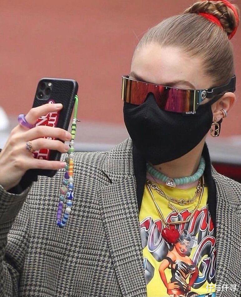 仟与仟寻|GD和Jennie七夕低调晒恩爱,情侣项链隔空放闪,盘点韩星饰品爱牌