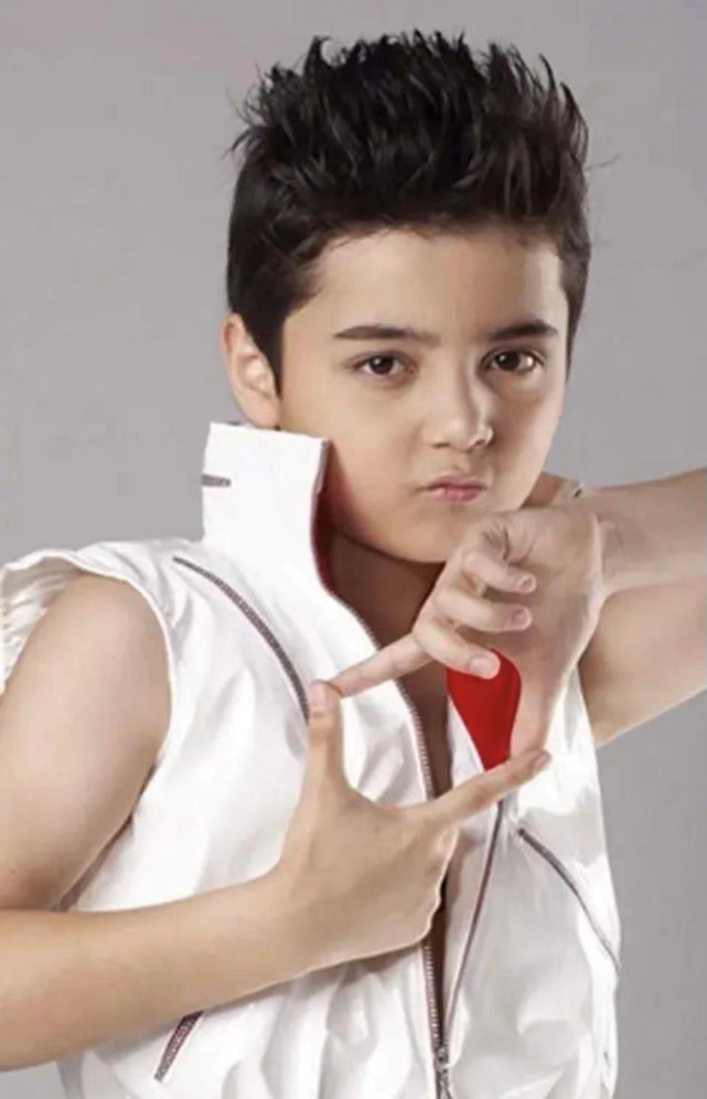 阿尔法|童星阿尔法太励志！从大叔又变小鲜肉，暴瘦后头发也长出来了