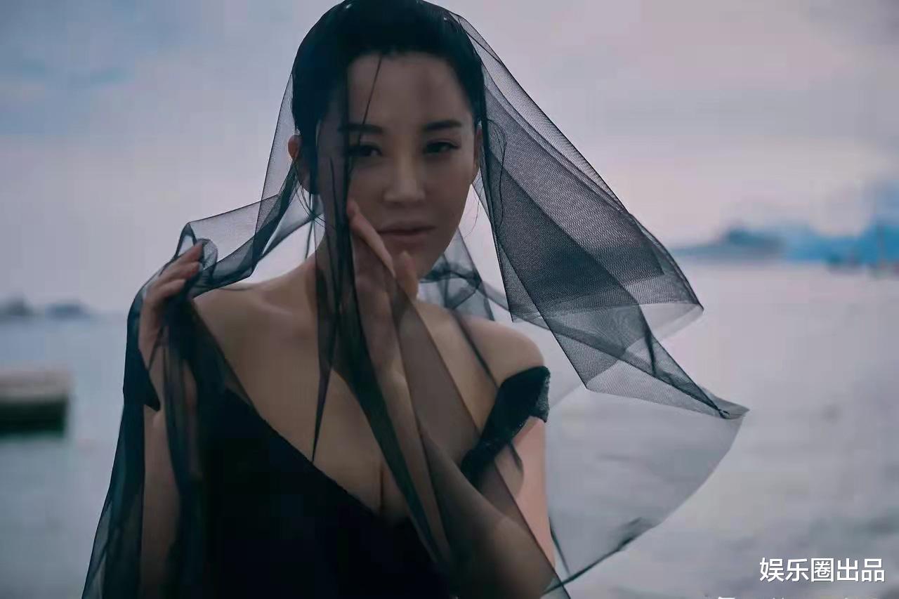 许晴|还记得许晴在海边拍摄的大片吗？再次被翻出，浏览量超过820万次
