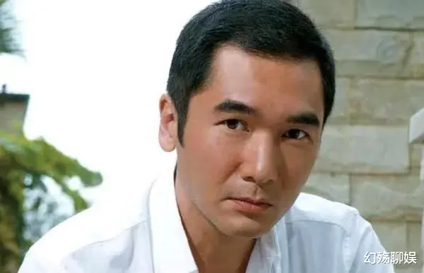 方中信|情场浪子娶最丑港姐，恩爱12年0绯闻，看似甜蜜的背后一片狼藉