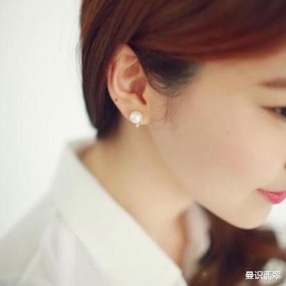 赵丽颖|无人能拒绝珍珠的魅力！赵丽颖直播佩戴珍珠首饰，气质温婉，女人味十足