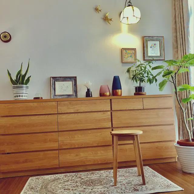 |家有鸡肋角落不会设计?学习日本人摆放一款边柜,好看又好用