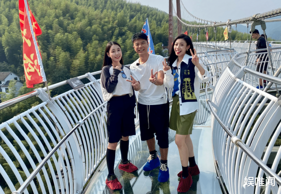 c位|好声音2021决赛在即，节目组送伍珂玥一个c位，冠军在这三人中产生