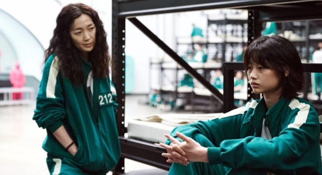 鱿鱼游戏|《鱿鱼游戏》有多火？韩美女粉丝暴涨190万，学生模仿游戏被围殴