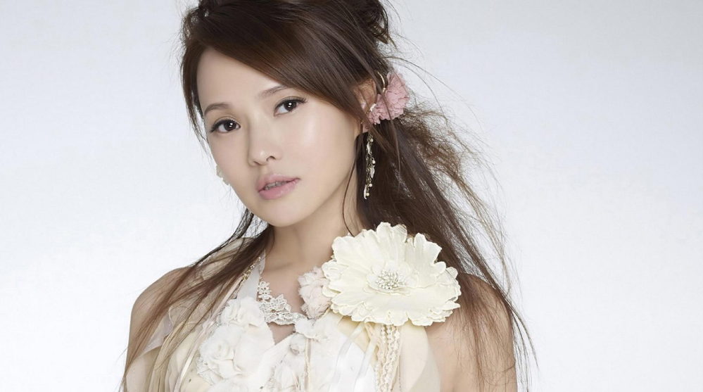 伊能静|伊能静没有达到巨星标准，却懂得顺应时势，一路走来太聪明了