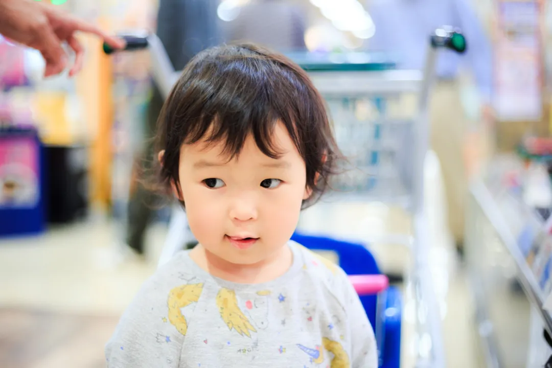 小柒育儿|wenno:3岁前带孩子这样逛超市,能省掉几万块的早教费!