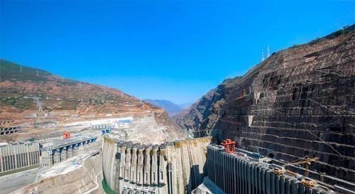 雾夏菌百宝 世界上单机容量最大的水电机组,部分机组进行重要的技术调试