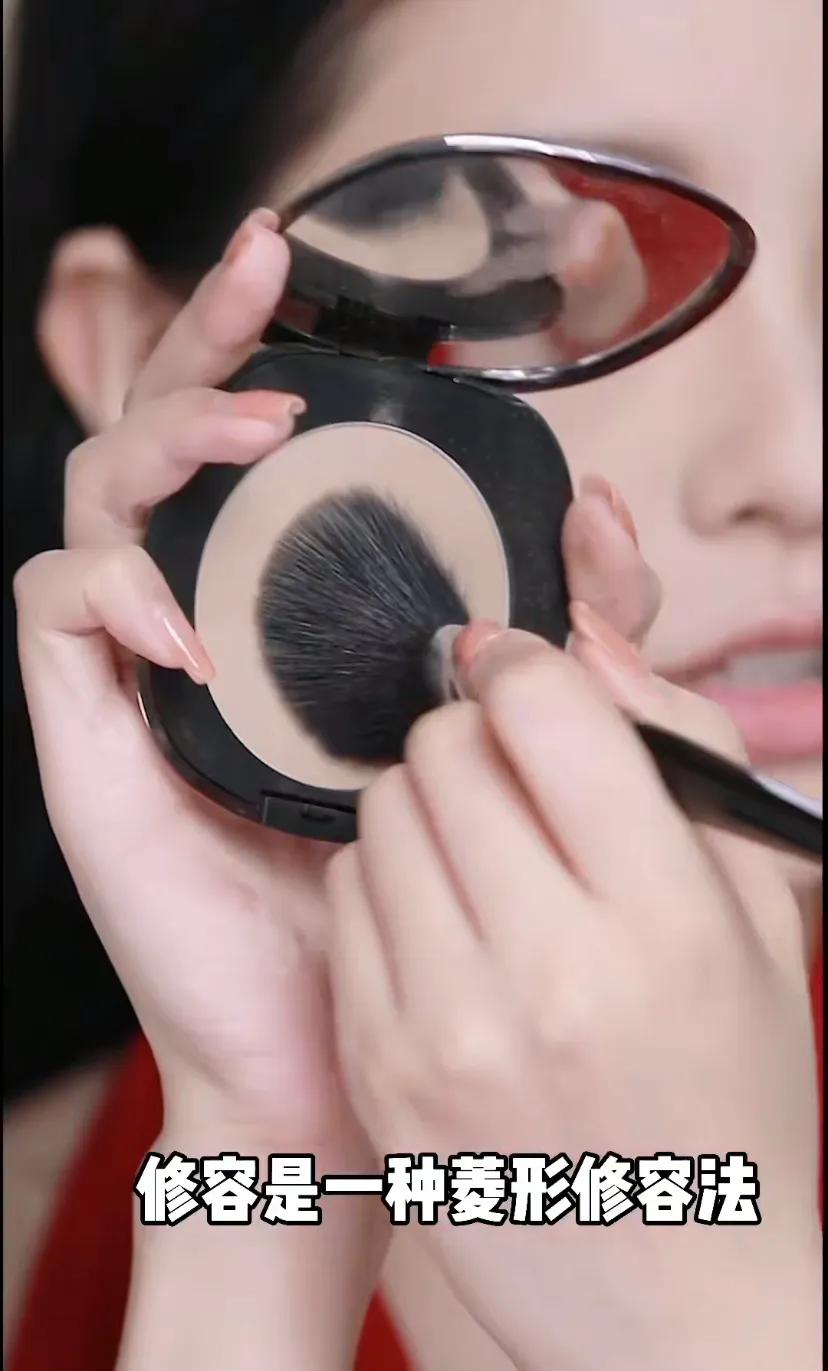 米饭|如何画出王楚然同款“仙系烟熏妆”？宝藏博主教程，3分钟get精髓