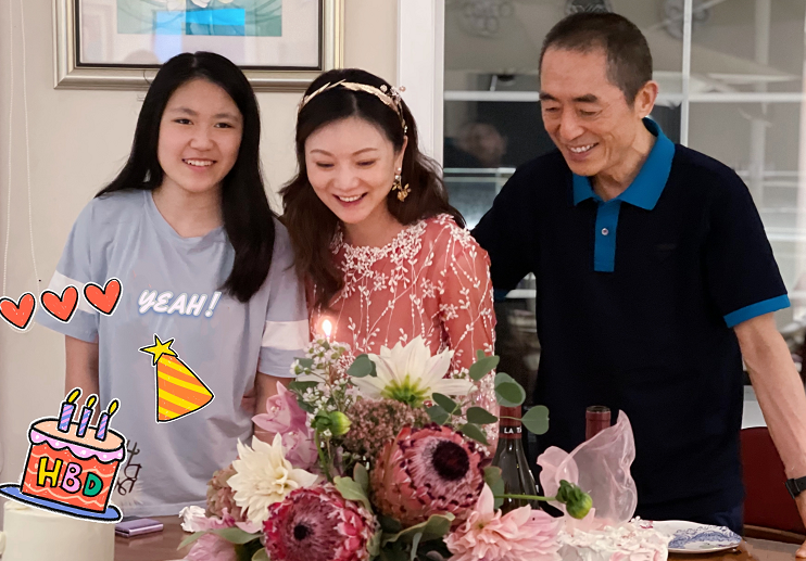 张艺谋|张艺谋：给小11岁岳母尽孝坦然从容，你们就是我的亲人