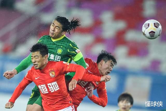 广州队|0-1，又输！4场不胜3+1，中超又1豪门沦为二流队，广州队转型了？