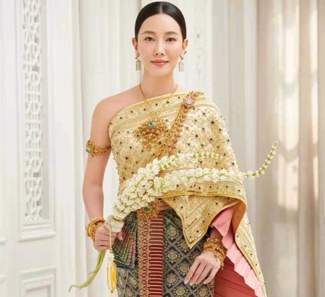 豪门|泰国的“另类”豪门媳妇：不退圈不怀孕，始终活跃荧幕前