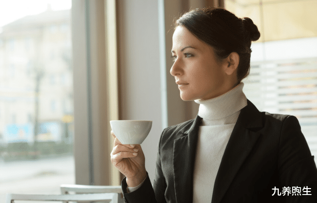 养生|办公室一族，谨记4个黄金准则，工作中就能“带薪养生”