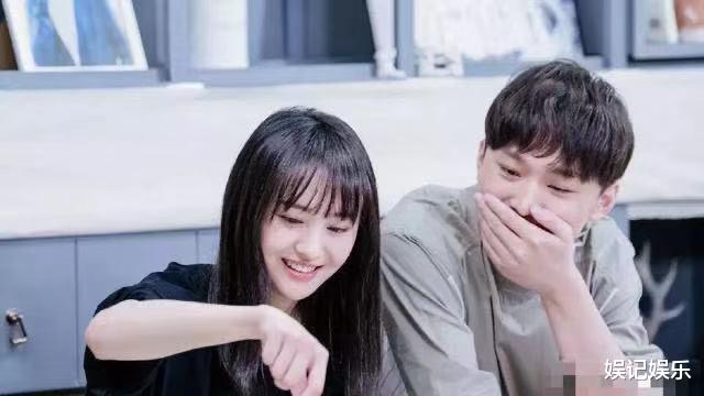 郑爽|郑爽录退圈视频哭了,张恒:初衷是想回国,没想毁了郑爽