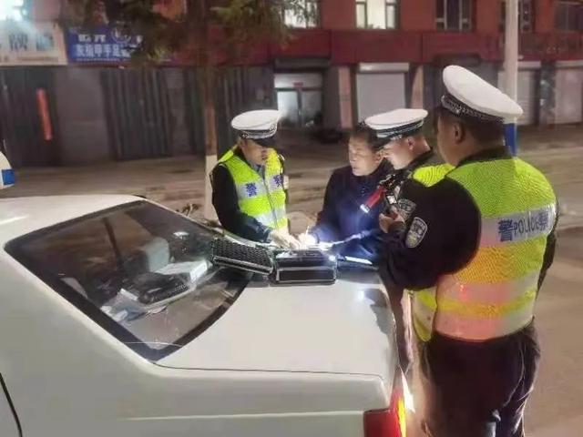 醉驾 吉林省多地交警严查酒醉驾交通违法行为