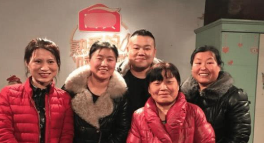 岳云鹏|岳雅凝：为岳云鹏舍弃太多东西，结婚时，弟弟这样报答她！