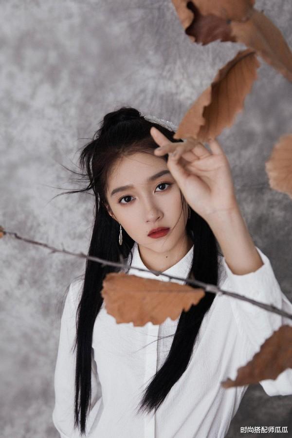 发型|丸子头已经不流行了，今年这5种发型是真火，简单大方显脸小！