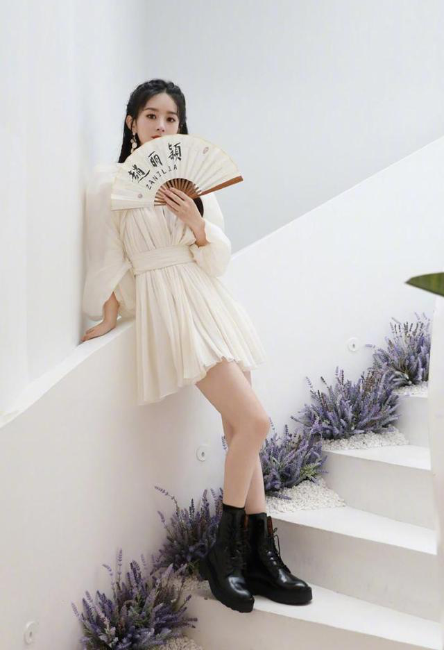 时尚风行派|入秋的鞋子贵在百搭！马丁靴的7种基础LOOK，不会穿的人照搬无误