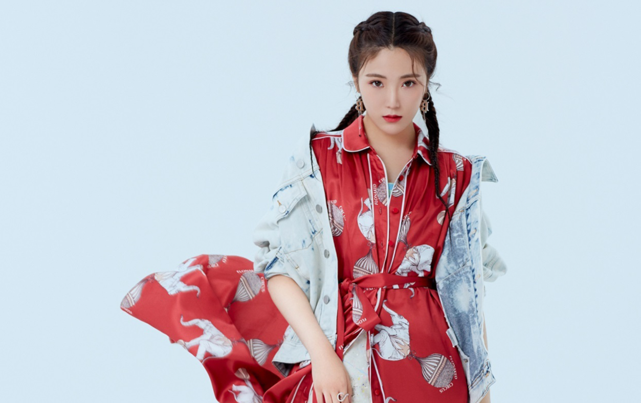 欧阳娜娜|她们是被“爹妈捧起来”的星二代，没演技没实力，却火得一塌糊涂