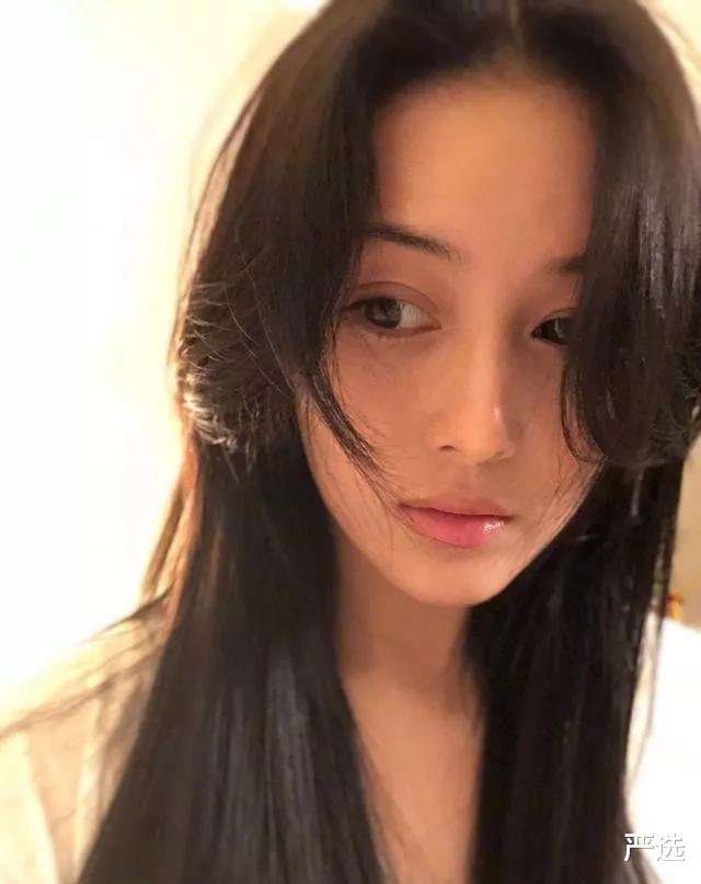 严选|军嫂张馨予发素颜照，“蛋清脸”吹弹可破，让人看了不禁想捏一捏