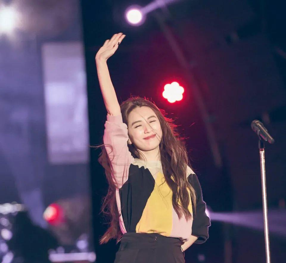 Selina|谁会不爱她？