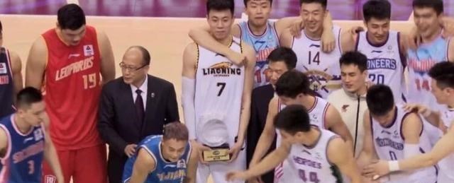 星空下的极冰 谁的声音大MVP给谁,这不乱来吗?张镇麟很懂事,朱松玮也很大度