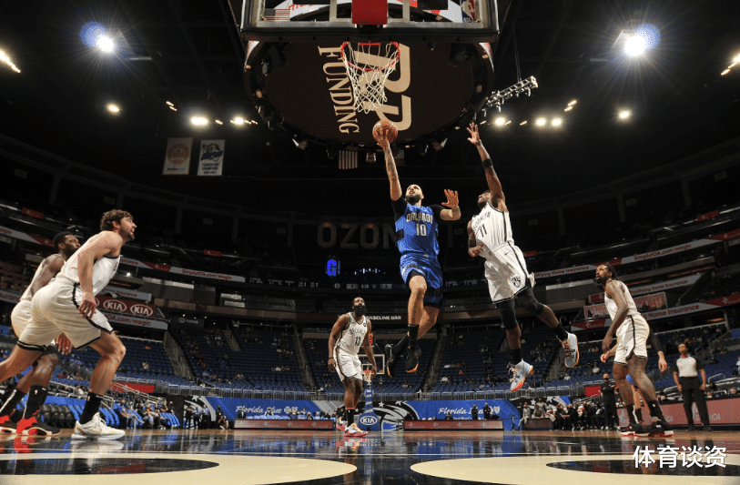 詹姆斯·哈登|空砍43+6+4！欧文带不动，哈登16中4也累了，三分21比10被魔术打爆