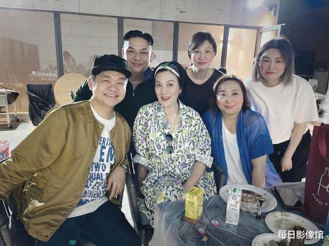 张可颐|长了一张“御姐”的脸，却演出了纯天然的傻白甜，这种女演员太稀缺