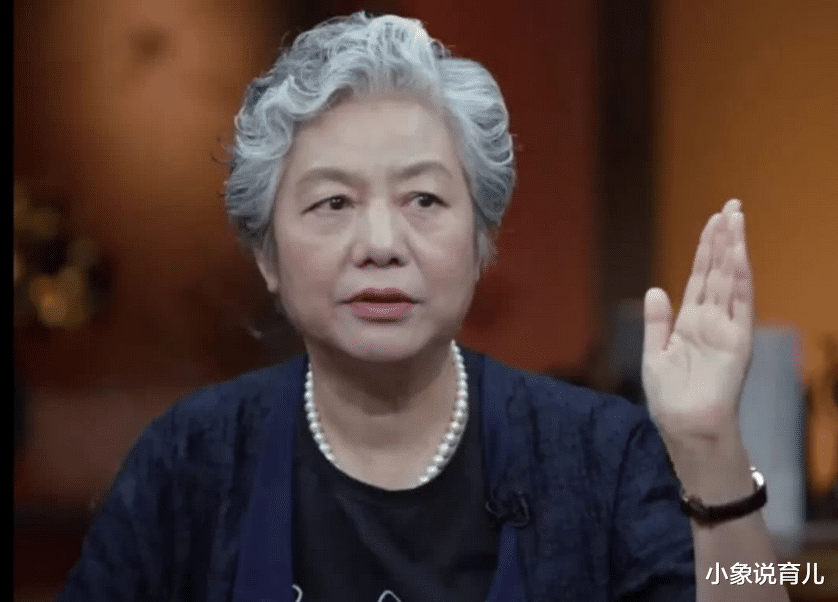 小象说育儿|“坐不住”和“坐得住”的孩子,长大后有很大差距,家长要重视