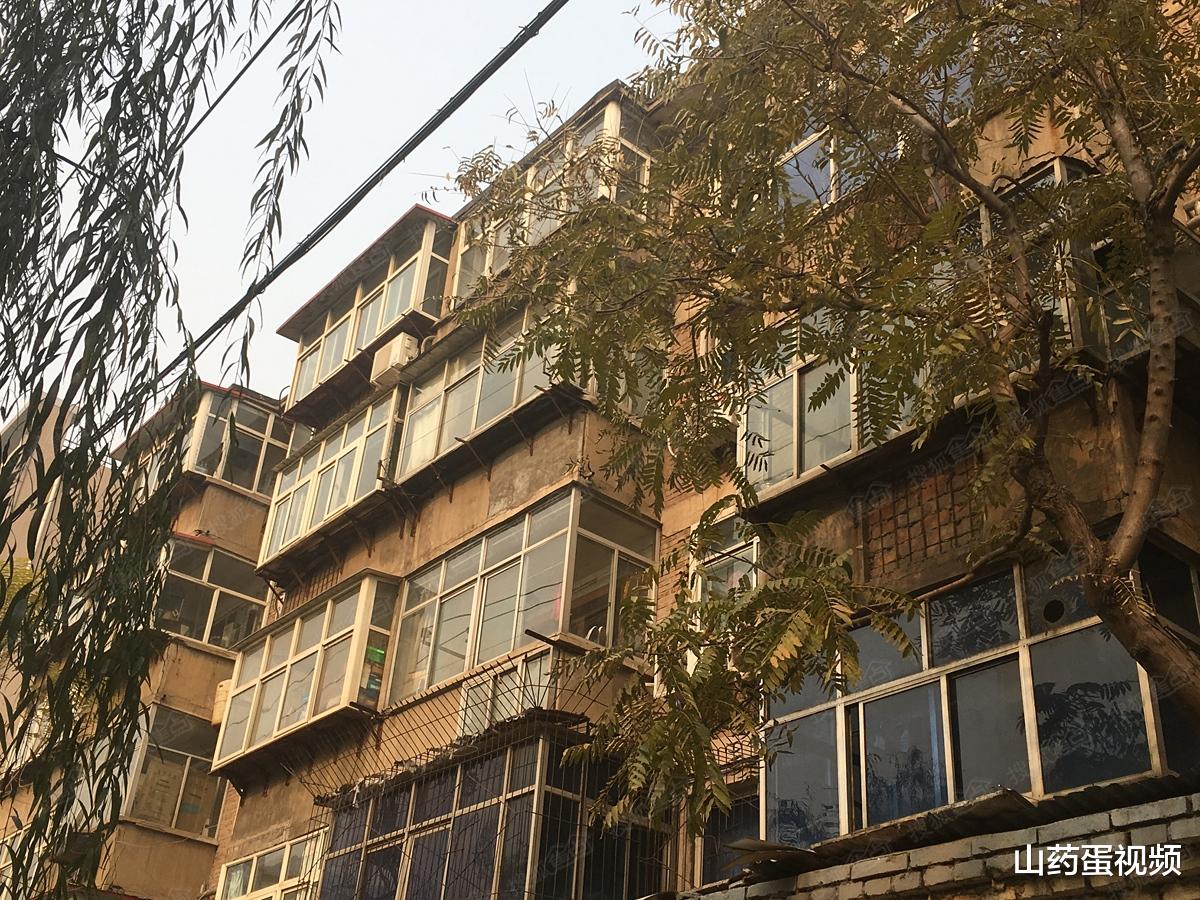 学区房|如果手中有这4类房产，建议尽早卖掉，贬值速度或将加快