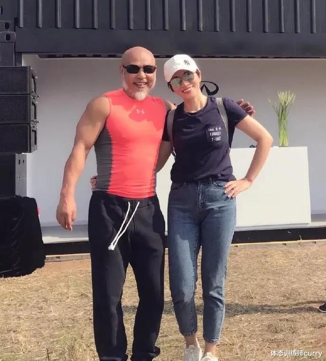 徐智林|被称为“老年彭于晏”的徐智林!一身腱子肉,撩走小13岁娇妻!