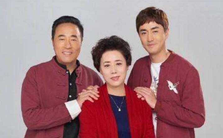 袁冰妍|杨立新：把初恋妻子当成宝，亲生儿子成他和妻子心病