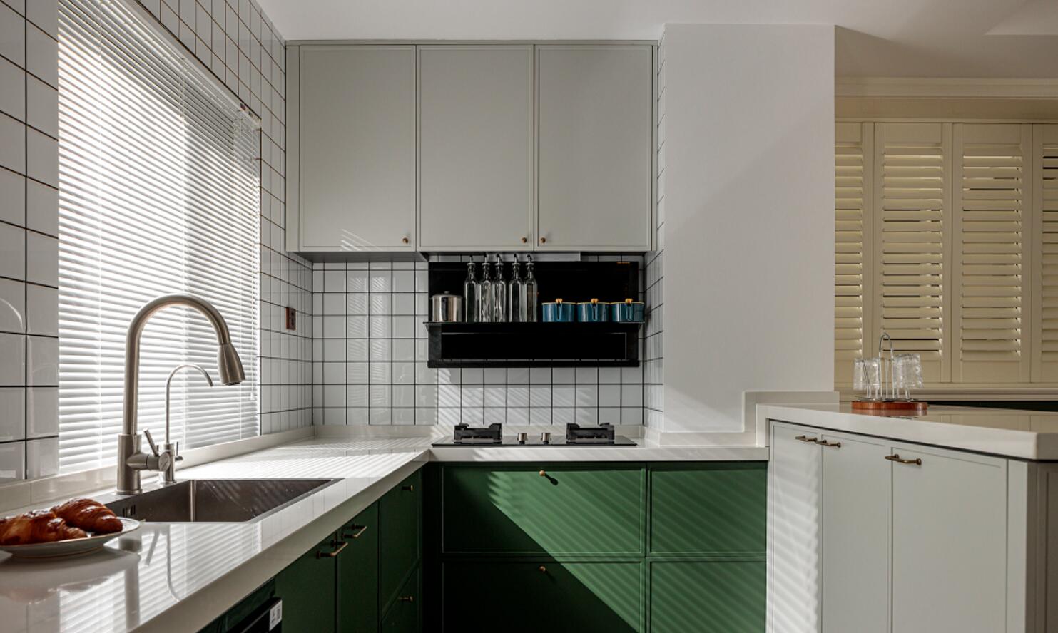 为避免新家“同质化”，她坚持不设装修风格，完工后优雅极了