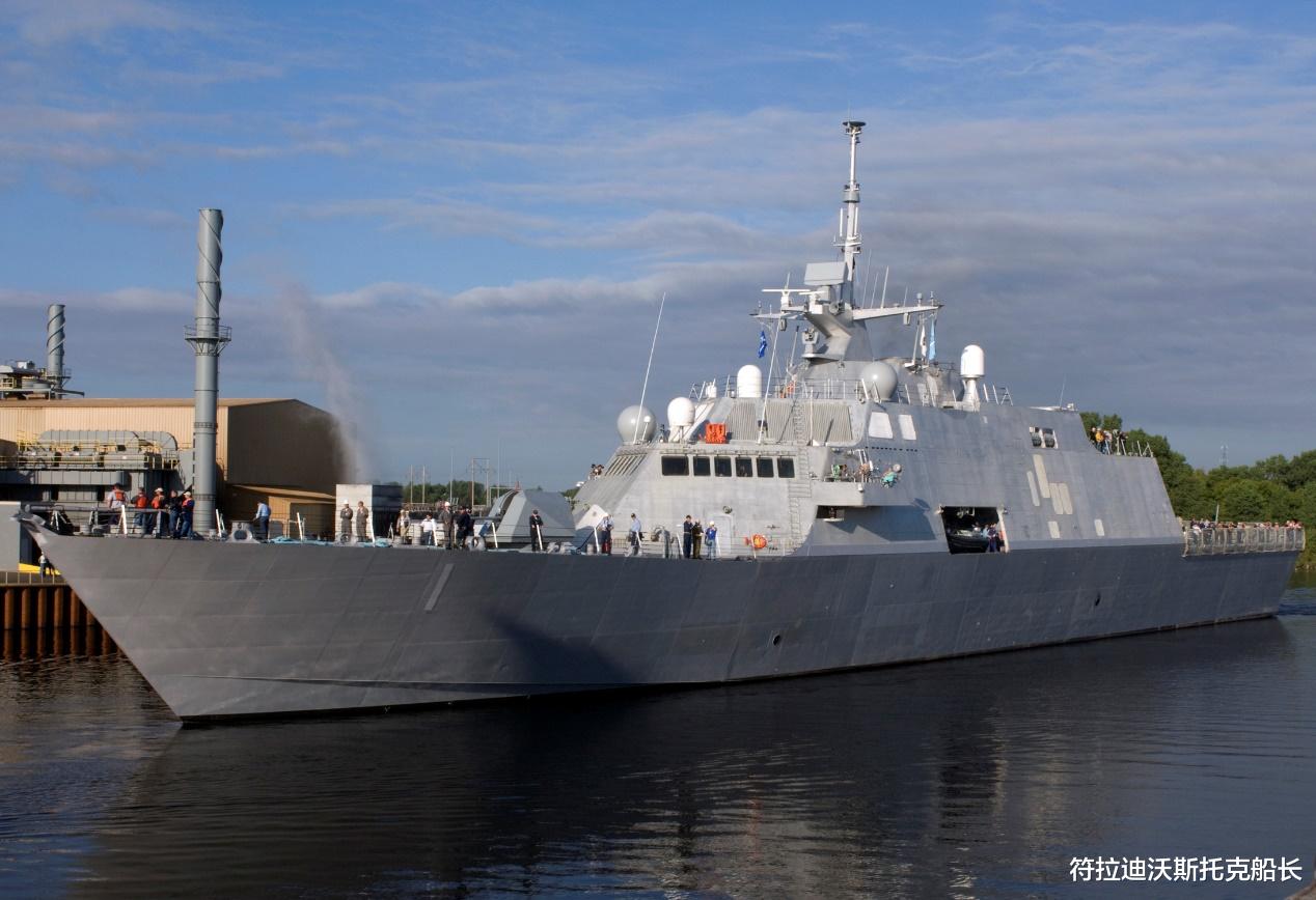 2008年8月19日,自由级濒海作战舰首舰自由号(lcs-1)准备离港进行海试