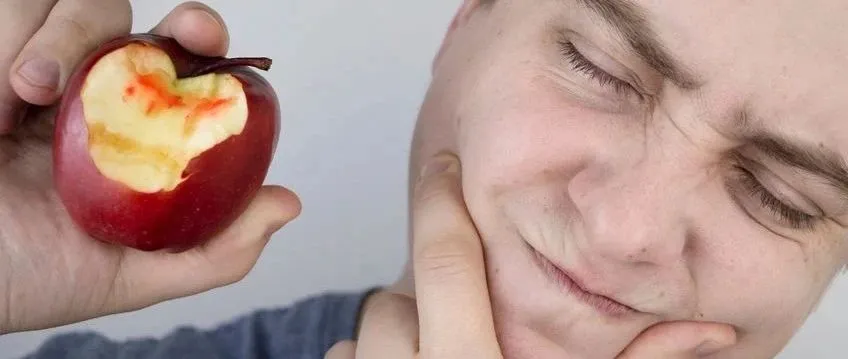 白术|突然之间，牙齿不敢遇热遇凉水，还不敢用力嚼东西，怎么治疗呢？