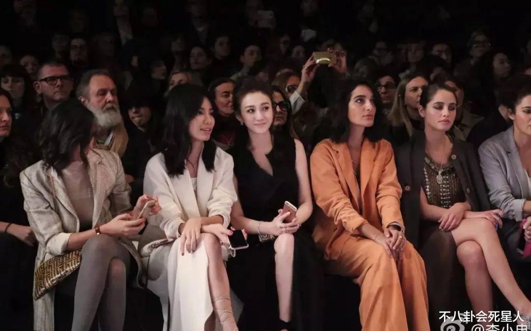 李小冉|7位女星成合照杀手，李小冉白到发光，倪妮气质好，她让杨颖害怕