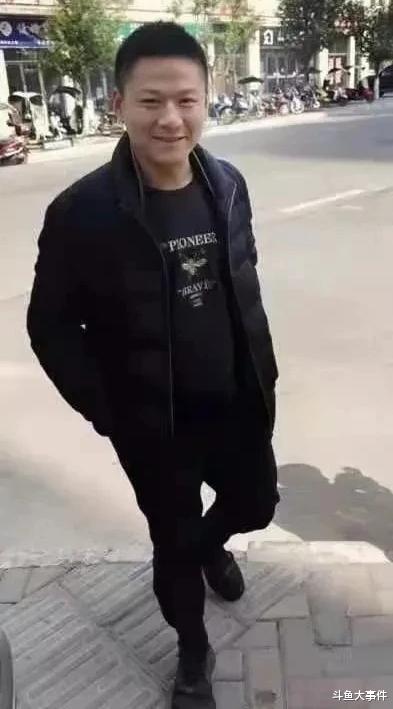 女孩|某永封主播最新视频被曝光，马弱鸡、钱小佳、慌张被封后反差巨大！