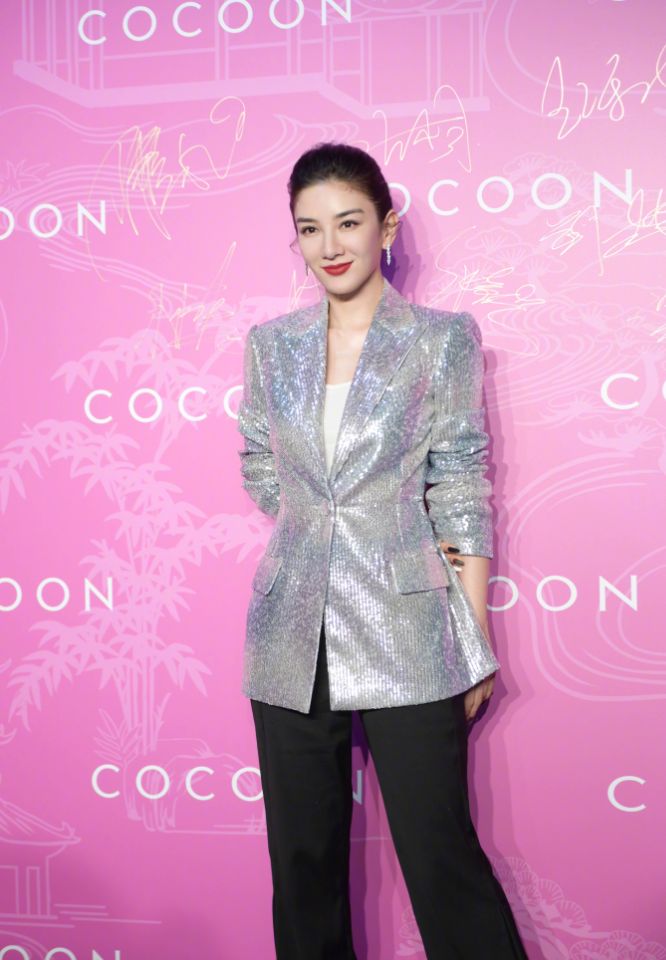 古力娜扎|盘点被吐槽在“垃圾堆”找男友的10位女星，郑爽、古力娜扎上榜