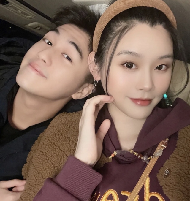 奚梦瑶|奚梦瑶产后首晒自拍！与何猷君靠肩太甜蜜，美颜过度被指认不出