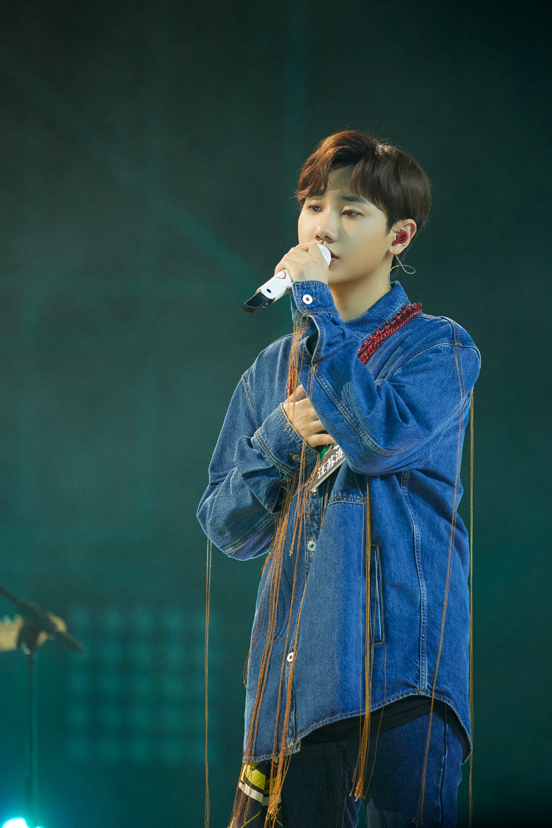 周信芳|许嵩效仿薛之谦走红路线？参加综艺首期疯狂涨粉，网友：怀念青春