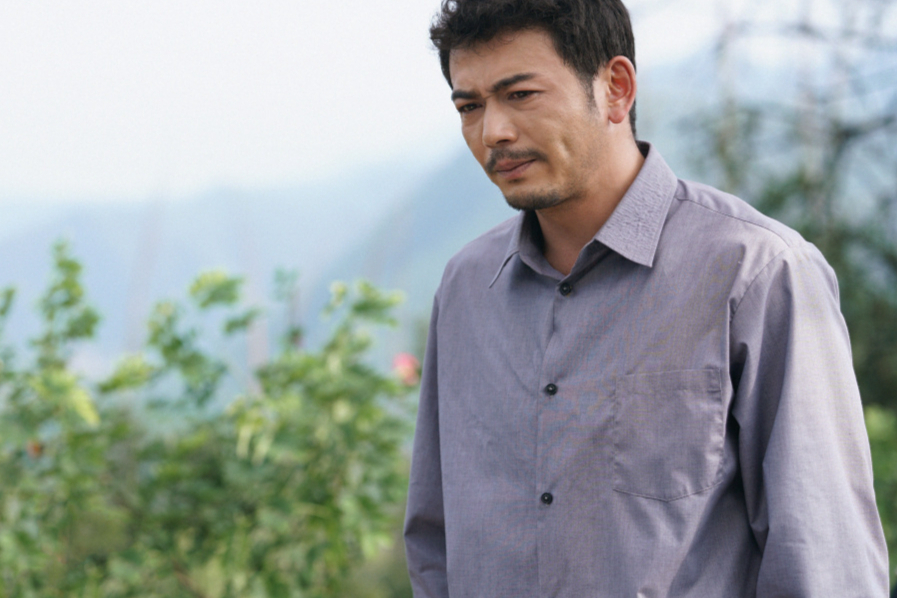 花影人间情感|“妻子死后，发誓不再娶”却一个娶娇妻，一个娶寡妇，谁更虚伪？