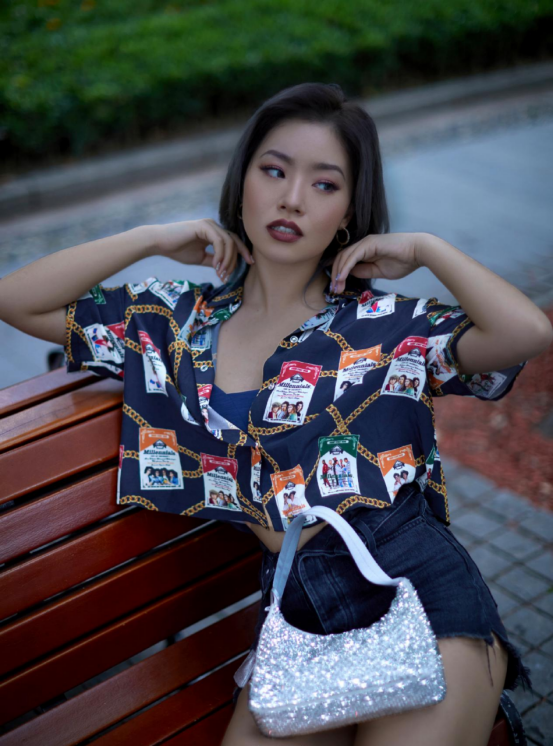 BiuFashion|王菊的“微胖身材”更大众化，但穿搭挺有一套，欧美风透视装撩人