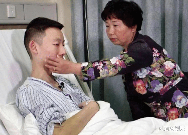 杜新枝|田静趁休息整理货品，出动一家四口帮忙，杜新枝忙着回忆姚策