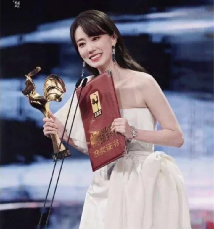 孙茜|若无当年孙茜的“饭后钟”,哪有今天小斐的“碧纱笼”