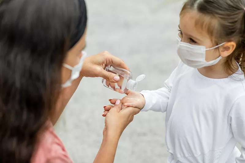 咳嗽|小儿风热感冒、脾胃差、咳嗽、发烧、腹泻、消化不良常用的10种中成药、收藏备用。