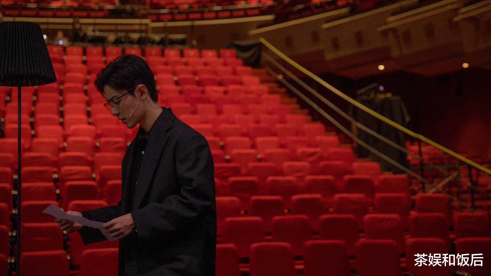 肖战|不是任何人都能“消化”肖战的流量，白嫖翻车，被官媒点名不冤！