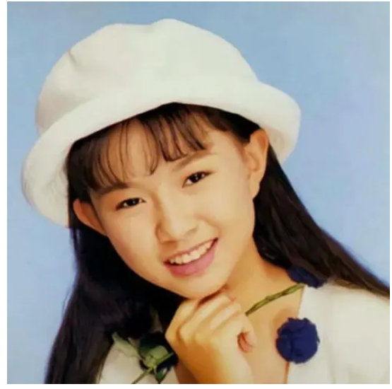 卓依婷|卓依婷积劳成疾，想休息2年却“假死”20年，她到底经历了什么？